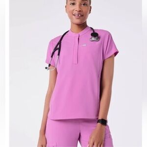 NWT FIGS Women's Montex Classic Scrub
Top size xl